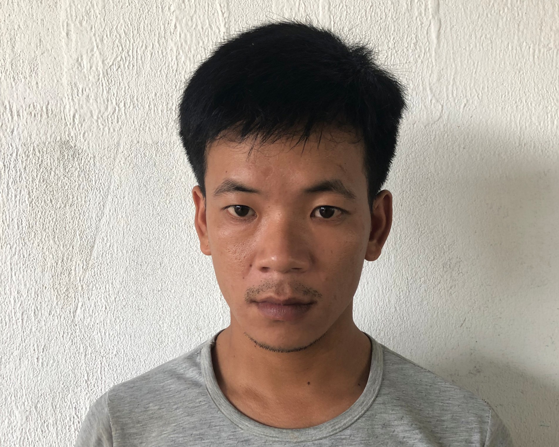 Vừa ra tù, lại tiếp tục chặn người đi chợ cướp tài sản