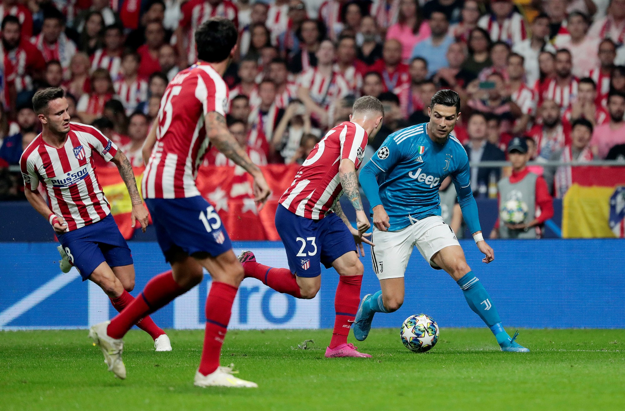 Ronaldo không ghi bàn, Juventus đánh rơi chiến thắng ở Madrid
