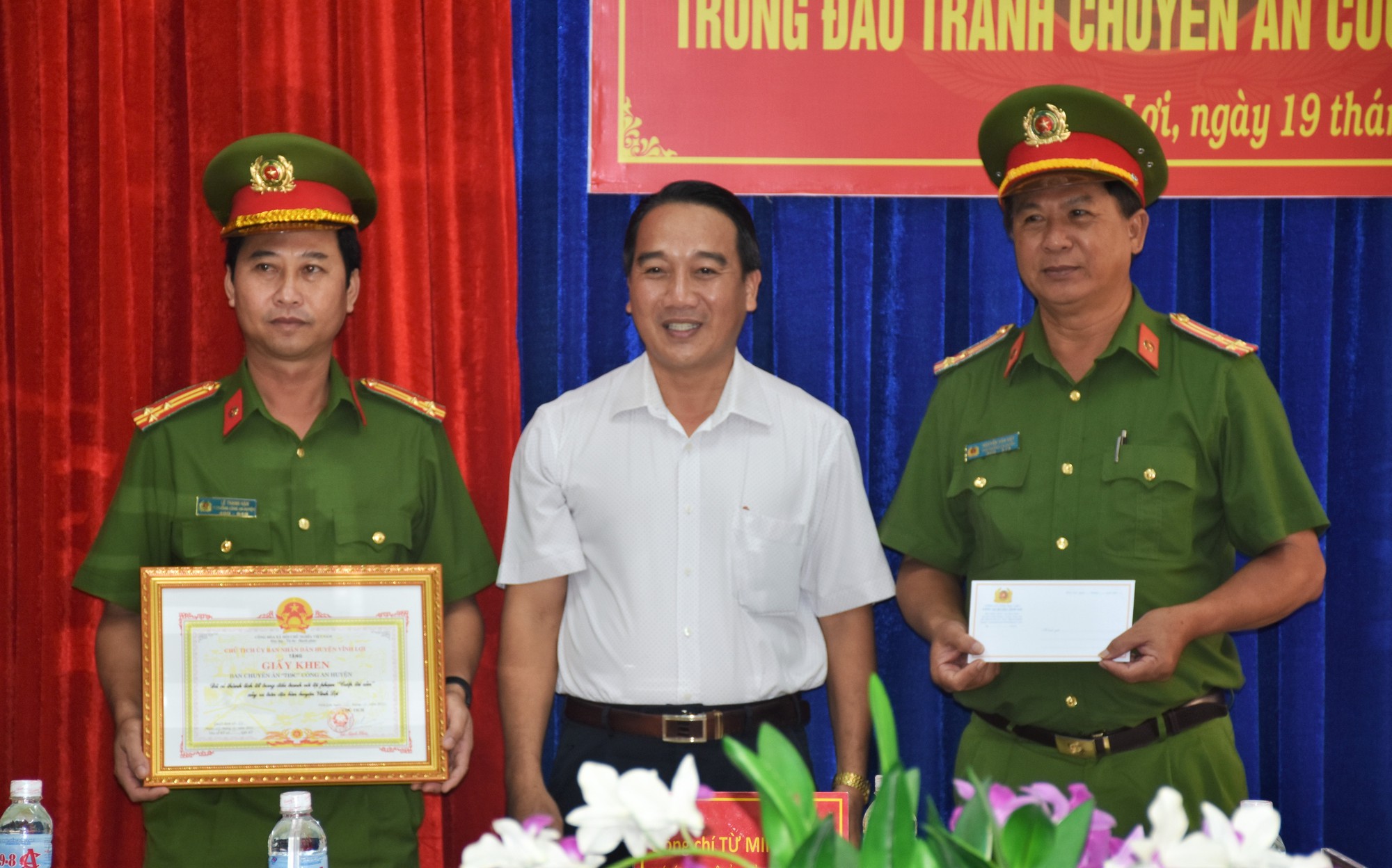 Nhiều "quý cô" bị đánh thuốc mê cướp tài sản sau khi... đi tắm