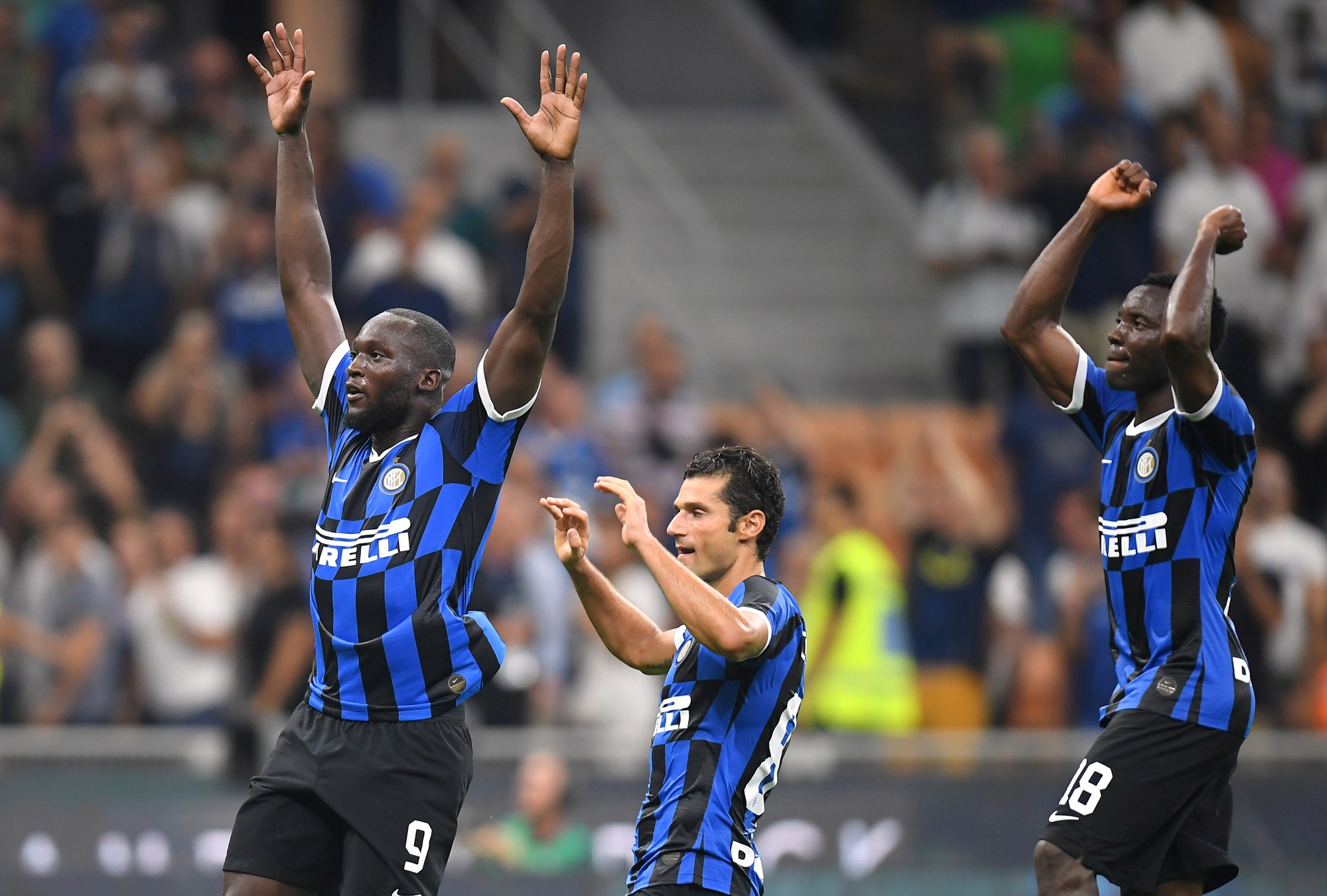 Lukaku tỏa sáng ở Inter Milan, Man United có nhớ cố nhân?