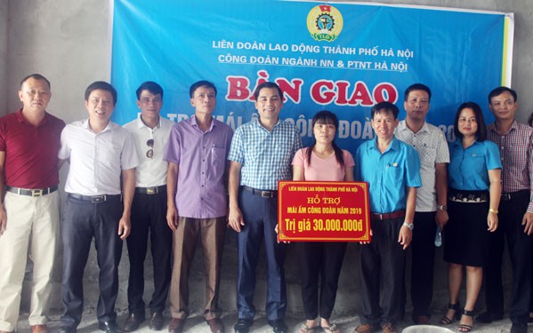 H&agrave; Nội: Hỗ trợ đo&agrave;n vi&ecirc;n kh&oacute; khăn an cư - Ảnh 1.