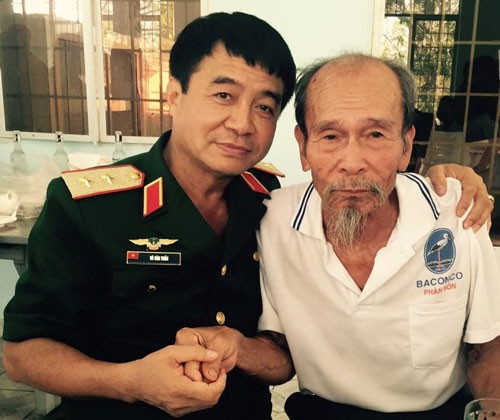 Phi công Nguyễn Văn Bảy - anh hùng bình dị - Ảnh 2.