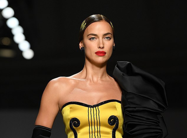 Siêu mẫu Irina Shayk cuốn hút trên sàn diễn thời trang