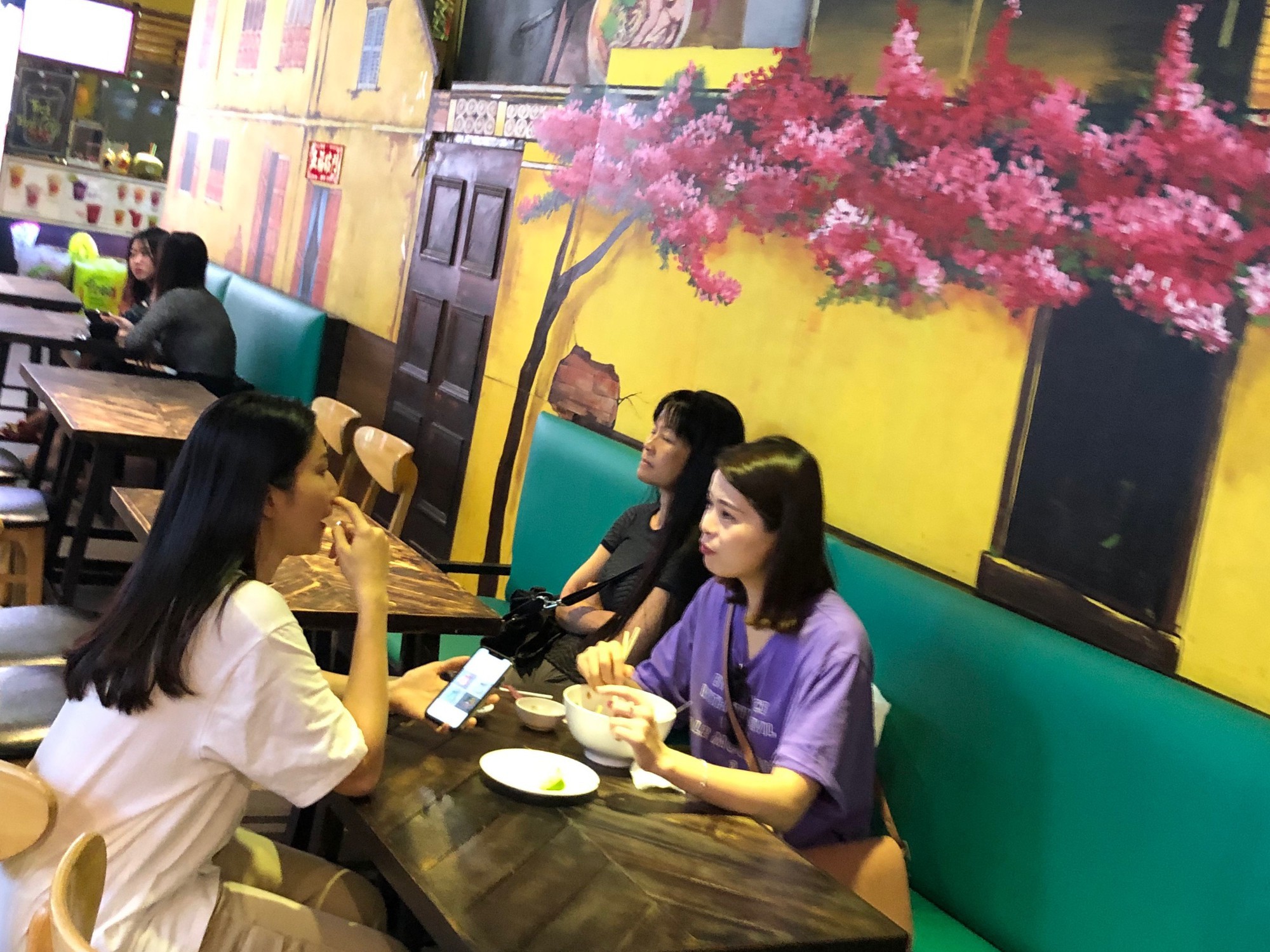 Chợ ngầm ở TP HCM bất ngờ đổi tên mới