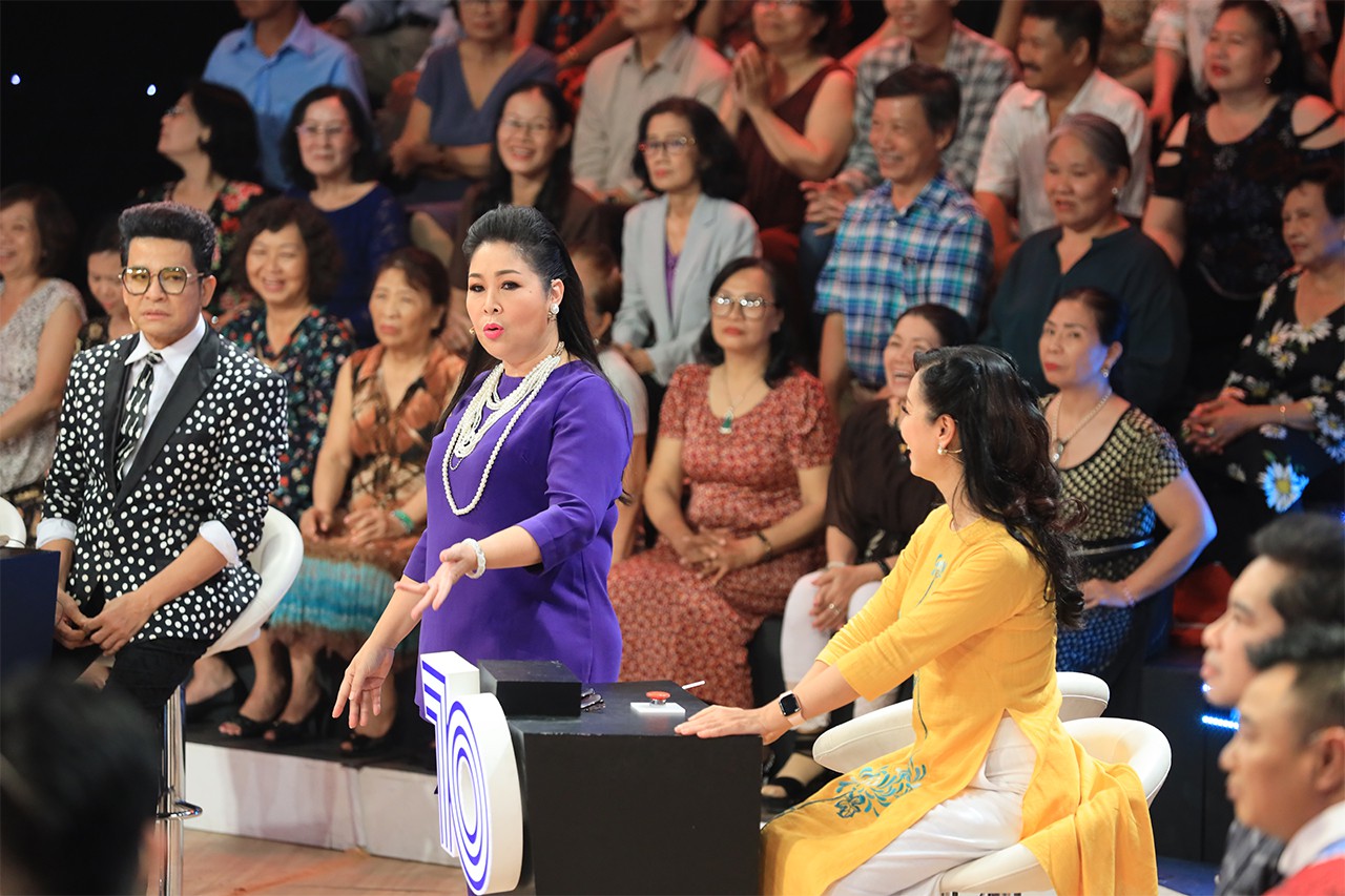 Thanh Bạch, Hồng V&acirc;n nghẹn ng&agrave;o hồi tưởng sầu nữ &Uacute;t Bạch Lan - Ảnh 2.