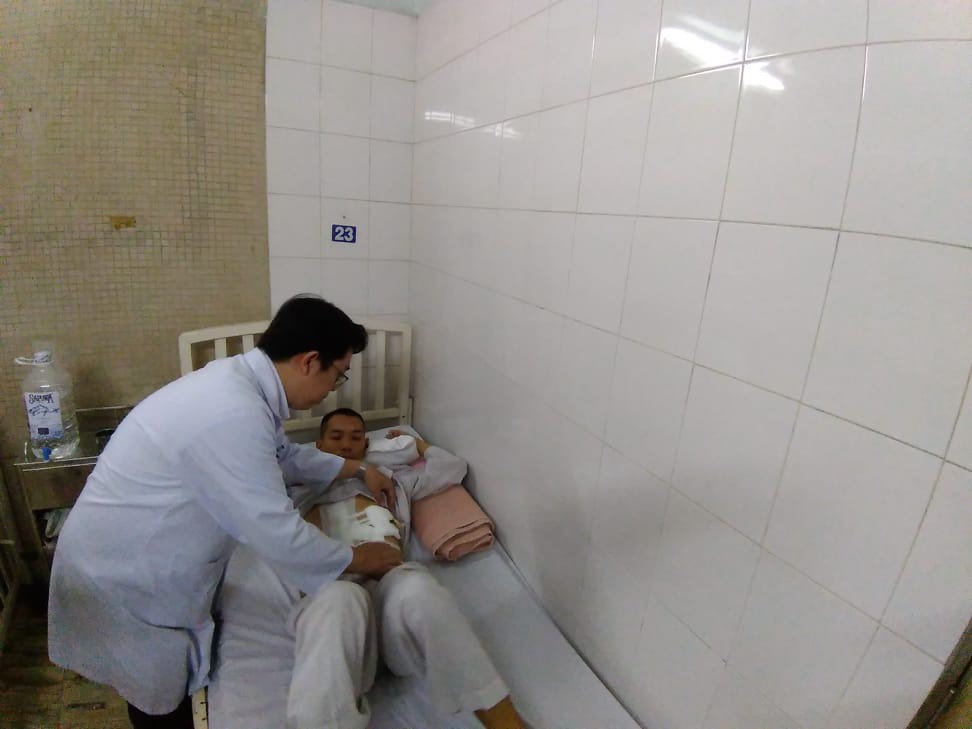 Người đ&agrave;n &ocirc;ng mang 3 khối u khổng lồ suốt 15 năm - Ảnh 2.