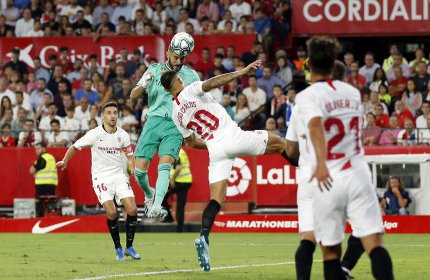 Karim Benzema cứu Zidane, Real Madrid l&ecirc;n nh&igrave; bảng La Liga - Ảnh 5.