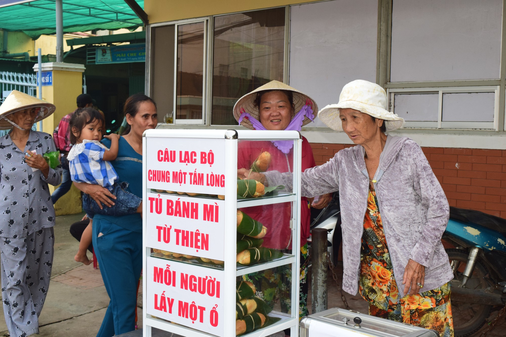 Ấm l&ograve;ng với m&ocirc; h&igrave;nh &ldquo;B&aacute;nh m&igrave; xanh&rdquo; lan tỏa y&ecirc;u thương, bảo vệ m&ocirc;i trường - Ảnh 14.