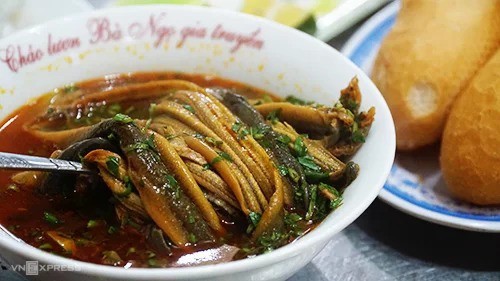 Ăn lươn đ&uacute;ng c&aacute;ch - Ảnh 1.