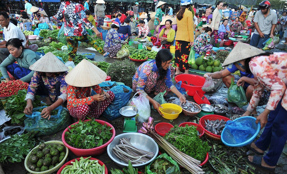Chợ chồm hổm chỉ bán thứ của nhà trồng được - Ảnh 4.