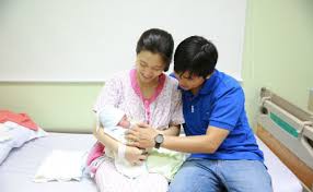 Chế độ thai sản của chồng khi vợ sinh con