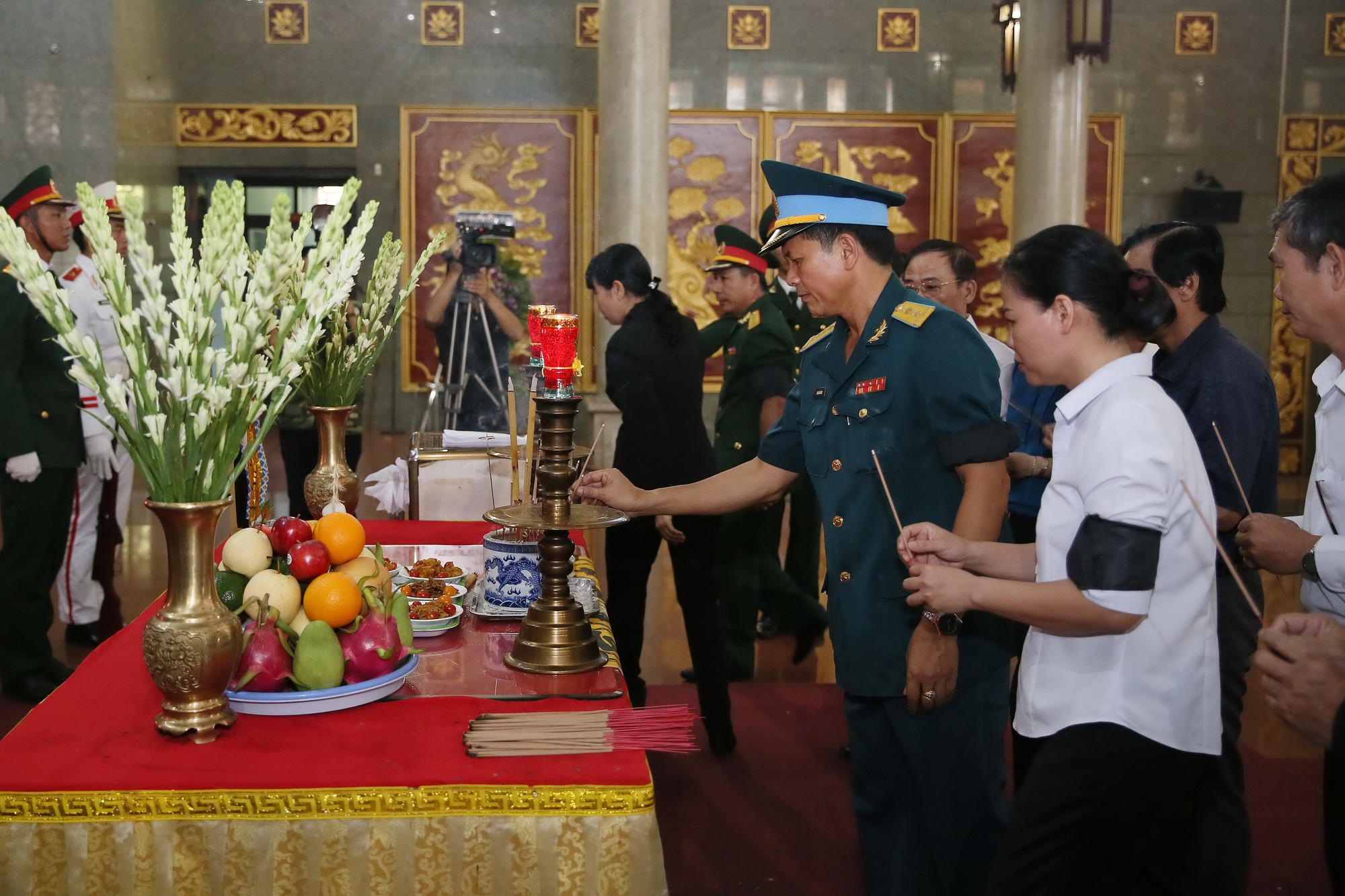 X&uacute;c động lễ viếng đại t&aacute;, phi c&ocirc;ng Nguyễn Văn Bảy - Ảnh 7.