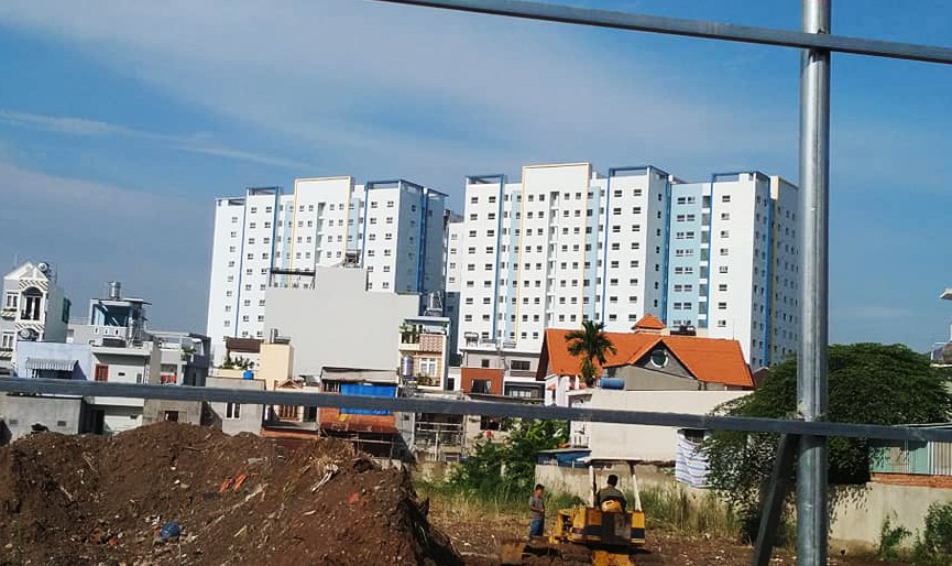 UBND TP HCM ra tối hậu thư y&ecirc;u cầu b&agrave;n giao nh&agrave; ở x&atilde; hội - Ảnh 2.