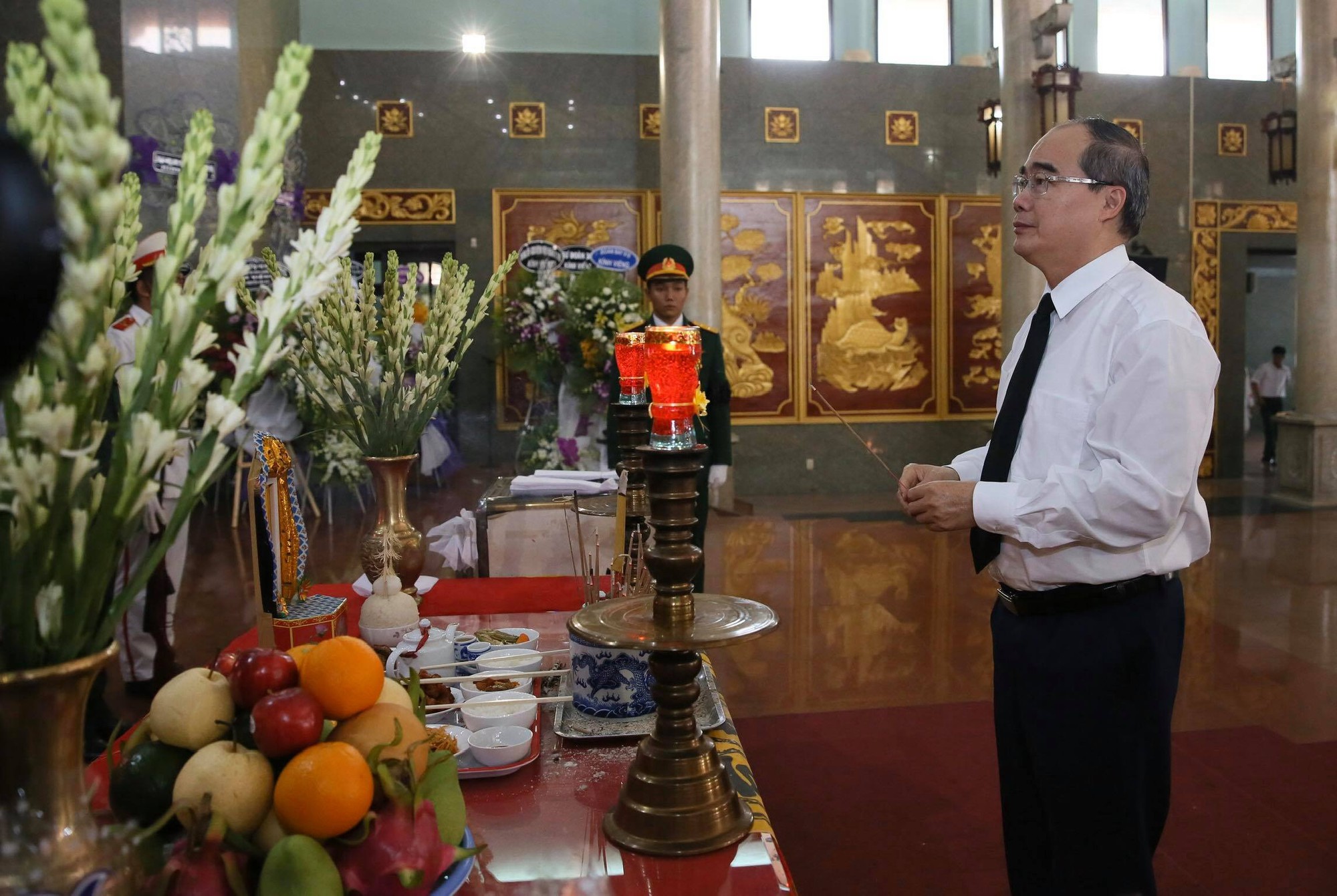 X&uacute;c động lễ viếng đại t&aacute;, phi c&ocirc;ng Nguyễn Văn Bảy - Ảnh 1.