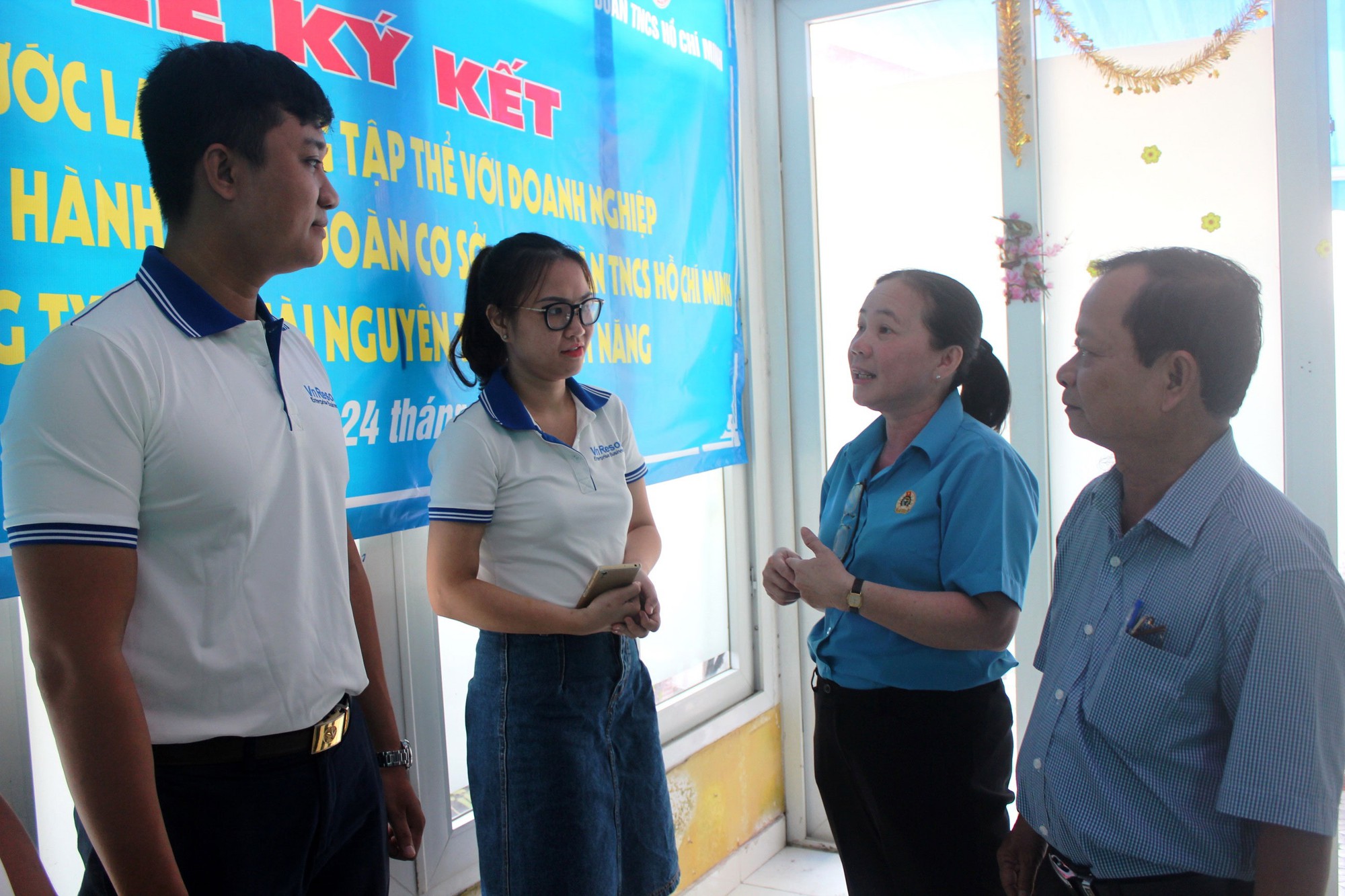 QUYỀN LỢI BẢO ĐẢM, PH&Uacute;C LỢI TỐT HƠN (*): Ki&ecirc;n tr&igrave; v&igrave; người lao động - Ảnh 1.