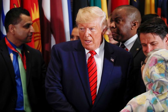 Tổng thống Donald Trump bị điều tra luận tội