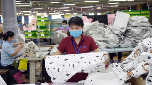 QUYỀN LỢI BẢO ĐẢM, PHÚC LỢI TỐT HƠN (*): Thỏa ước tốt, người lao động hưởng lợi