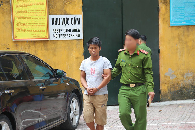 "Nổ" làm việc ở Bộ Công an, lừa người mua thuốc kích dục để chiếm đoạt tài sản