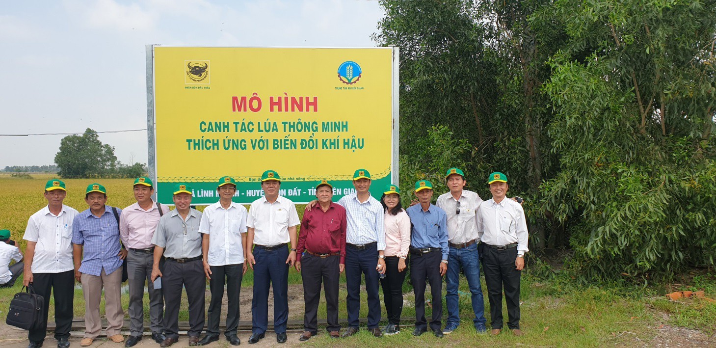 B&igrave;nh Điền đưa canh t&aacute;c l&uacute;a th&ocirc;ng minh l&ecirc;n một bước mới - Ảnh 1.
