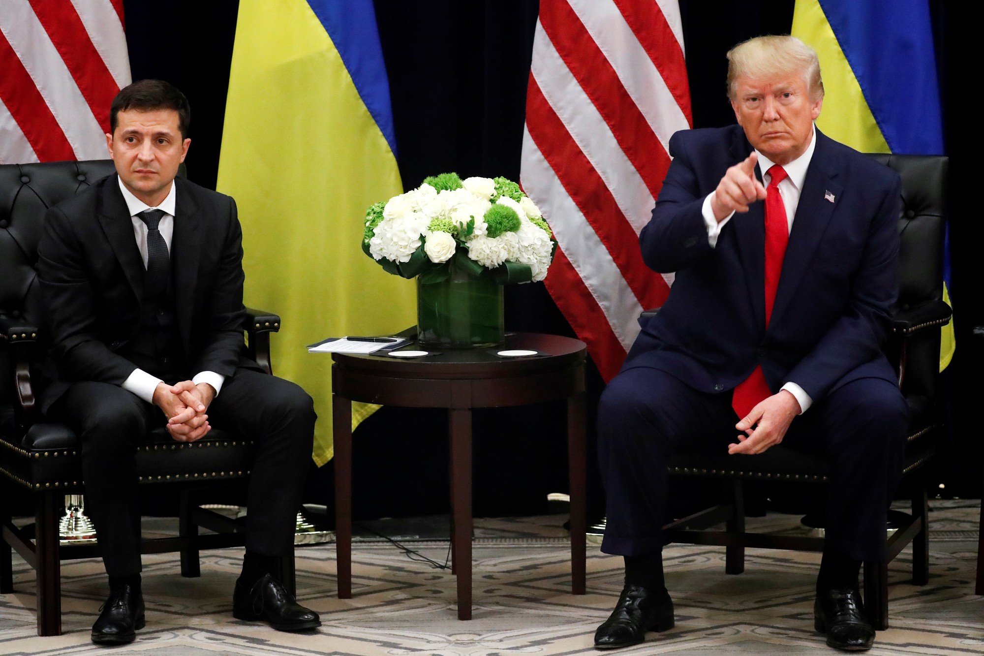 Bị điều tra luận tội, Tổng thống Donald Trump vẫn "nói cứng"