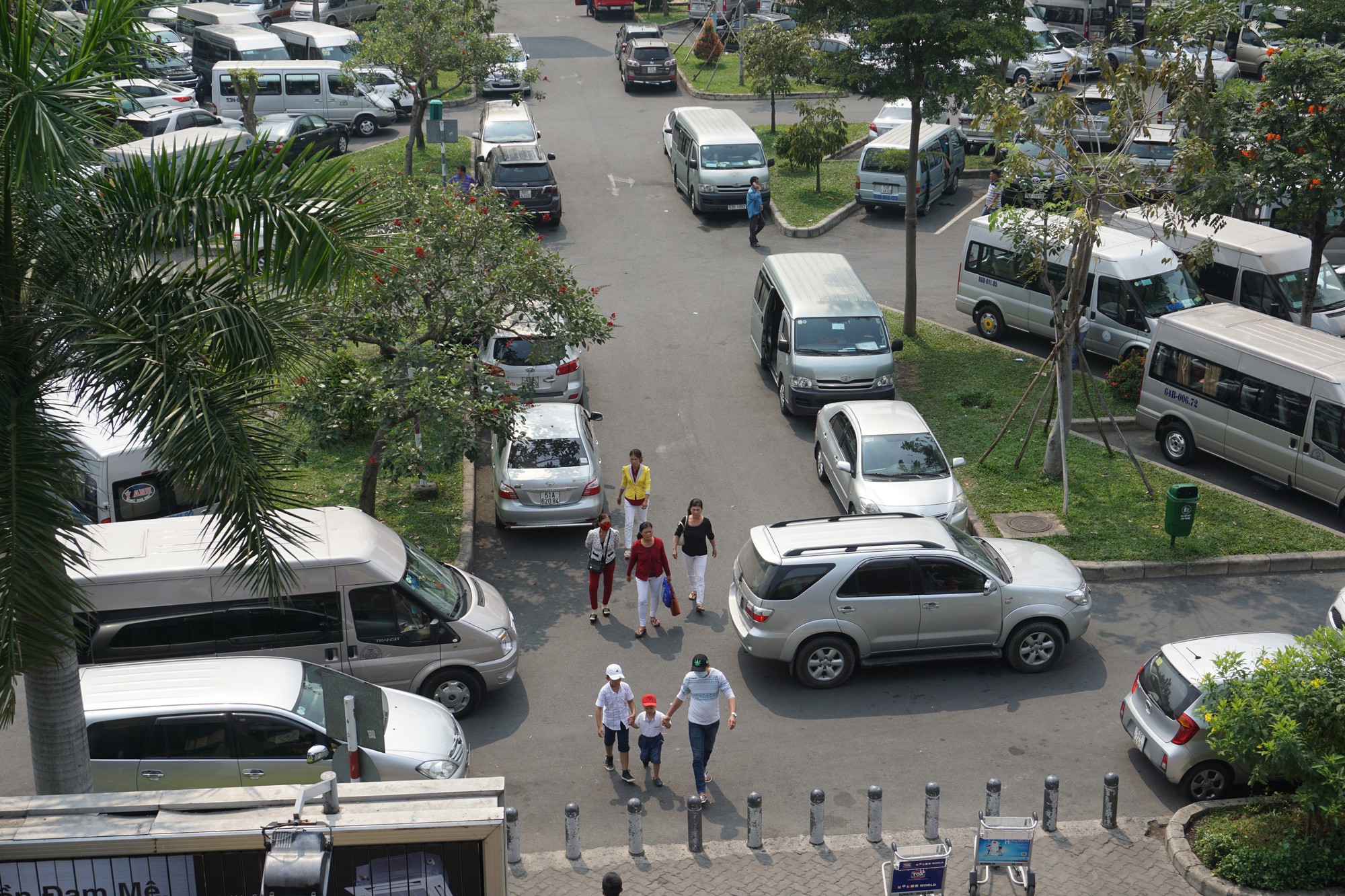 Đề xuất lập bãi đậu taxi trước ga quốc tế sân bay Tân Sơn Nhất