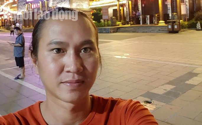 Khởi tố kẻ d&ugrave;ng ly bia đập v&agrave;o mặt khiến đại &uacute;y c&ocirc;ng an trọng thương - Ảnh 1.