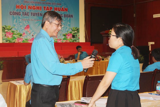 Làm tuyên giáo phải có kinh nghiệm dự báo
