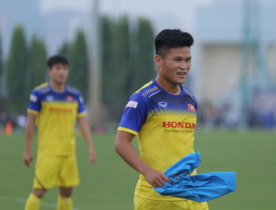 Cận cảnh buổi tập nhẹ nh&agrave;ng, vui vẻ của Đội tuyển U23 Việt Nam - Ảnh 6.