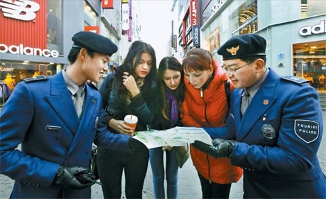 Nên lập lực lượng cảnh sát du lịch