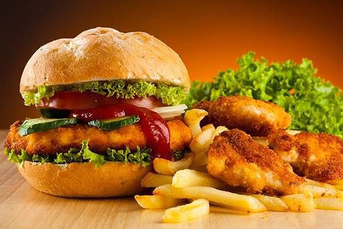 Những thực phẩm không nên ăn trước khi đi ngủ