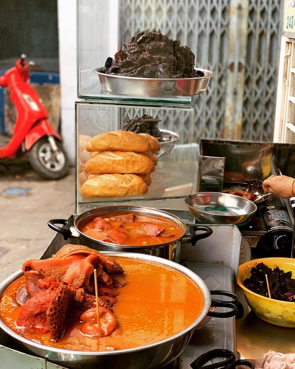 6 qu&aacute;n ph&aacute; lấu n&oacute;ng hổi tại TP.HCM nh&acirc;m nhi ng&agrave;y m&aacute;t trời - Ảnh 5.