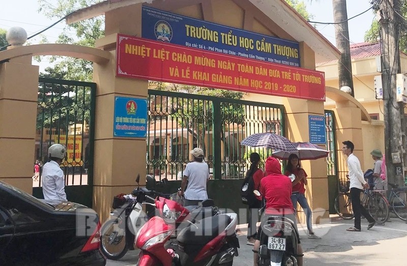 Hơn 100 học sinh phải nghỉ học vì "bệnh lạ"