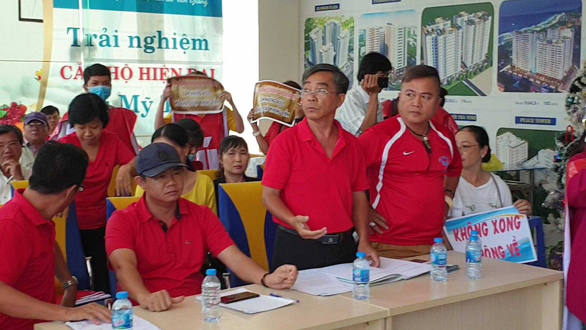 Công ty Hoàng Quân hứa trả lại tiền mua căn hộ cho dân trong 2 tháng - Ảnh 1.