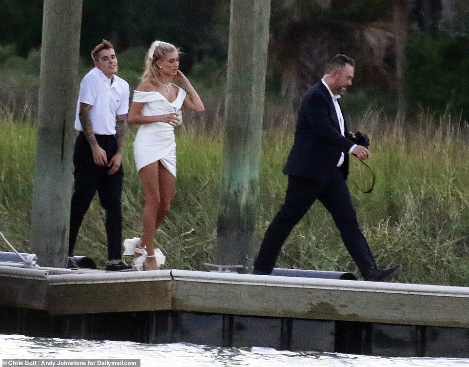 Justin Bieber và Hailey Baldwin đẹp đôi trước giờ cưới - Ảnh 3.