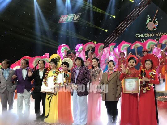 Qu&aacute;ch Thị Diễm Ngọc đoạt giải Chu&ocirc;ng v&agrave;ng vọng cổ 2019 - Ảnh 5.