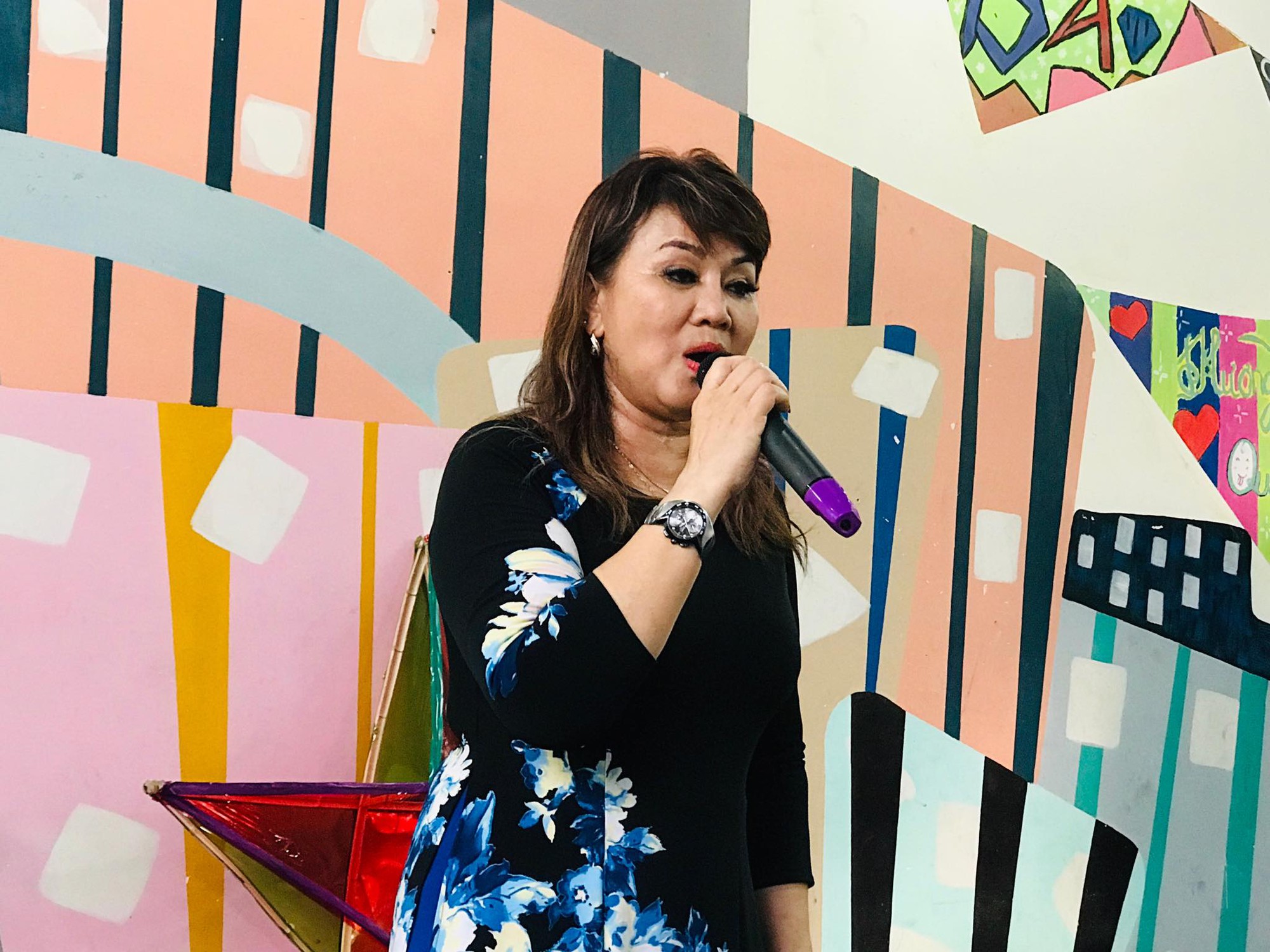 Nghệ sĩ Cẩm Thu: "Hát trên quê hương mình, cảm xúc nồng nàn lắm"