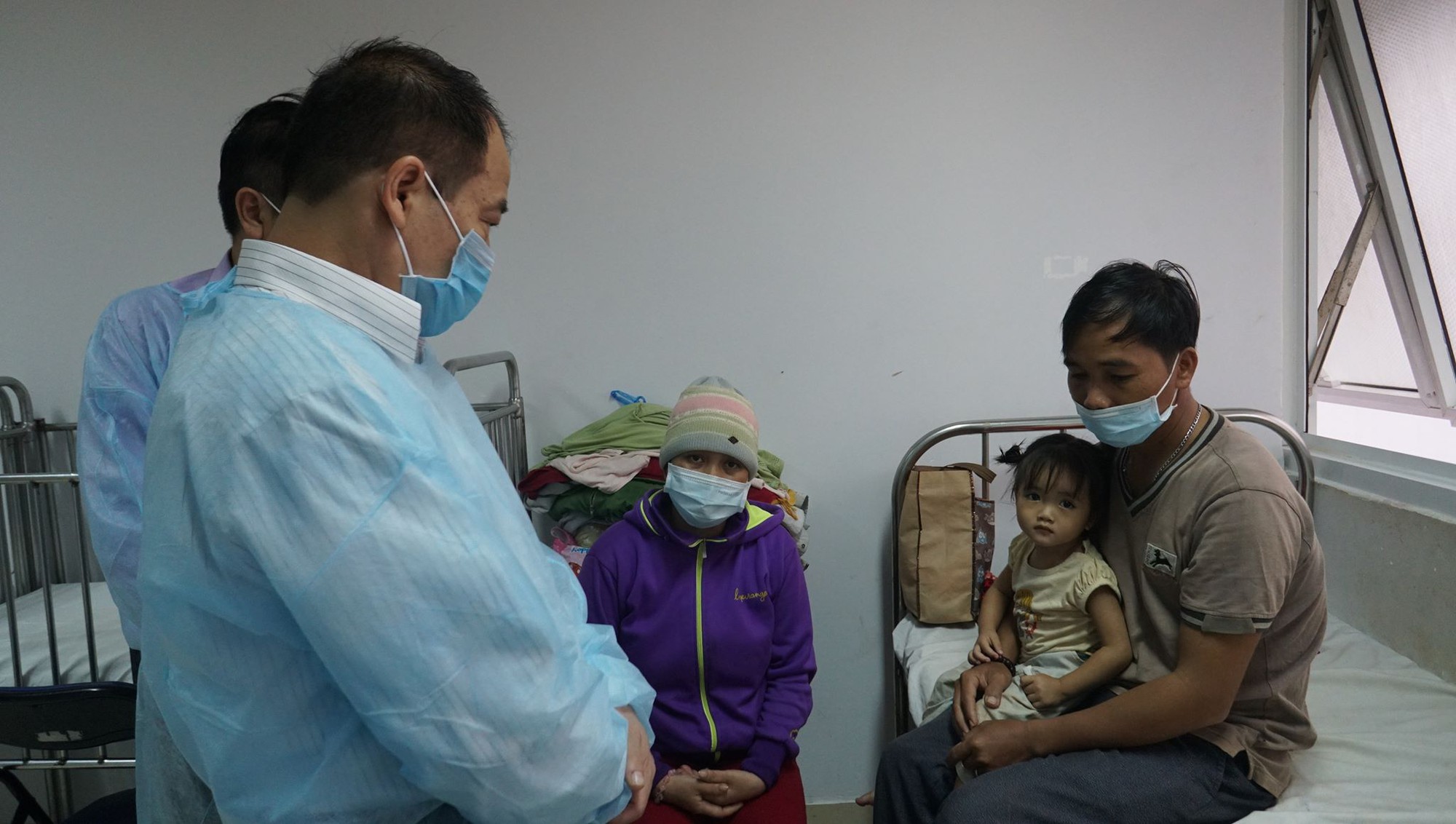 Hơn 1.000 uống thuốc ph&ograve;ng bệnh bạch hầu sau khi ph&aacute;t hiện ổ dịch - Ảnh 2.