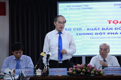 Báo chí phải đi đầu, thúc đẩy sự phát triển