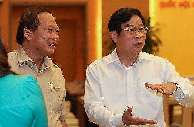 Hai cựu bộ trưởng nhận hối lộ: Vì lợi ích nên bất chấp tất cả
