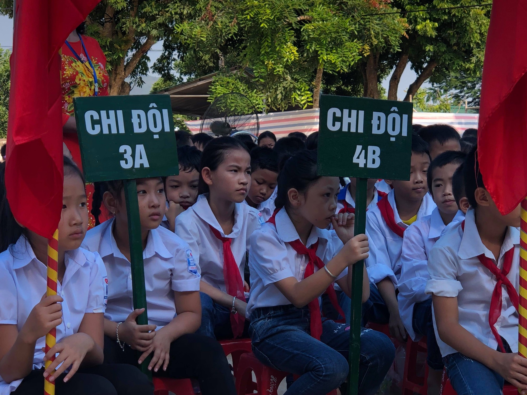 Những h&igrave;nh ảnh học sinh, sinh vi&ecirc;n cả nước khai giảng năm học mới - Ảnh 6.