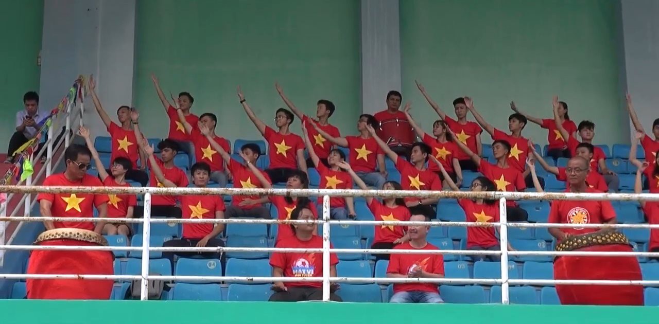 2.000 người đồng diễn kết hợp h&aacute;t cổ động h&acirc;m n&oacute;ng trận Th&aacute;i Lan &ndash; Việt Nam - Ảnh 3.