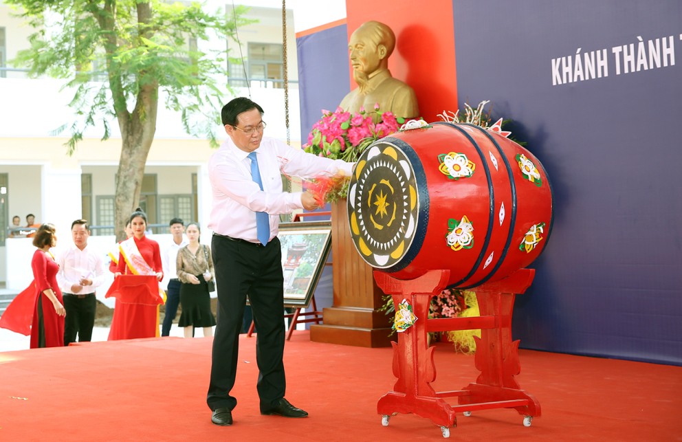 Những h&igrave;nh ảnh học sinh, sinh vi&ecirc;n cả nước khai giảng năm học mới - Ảnh 14.