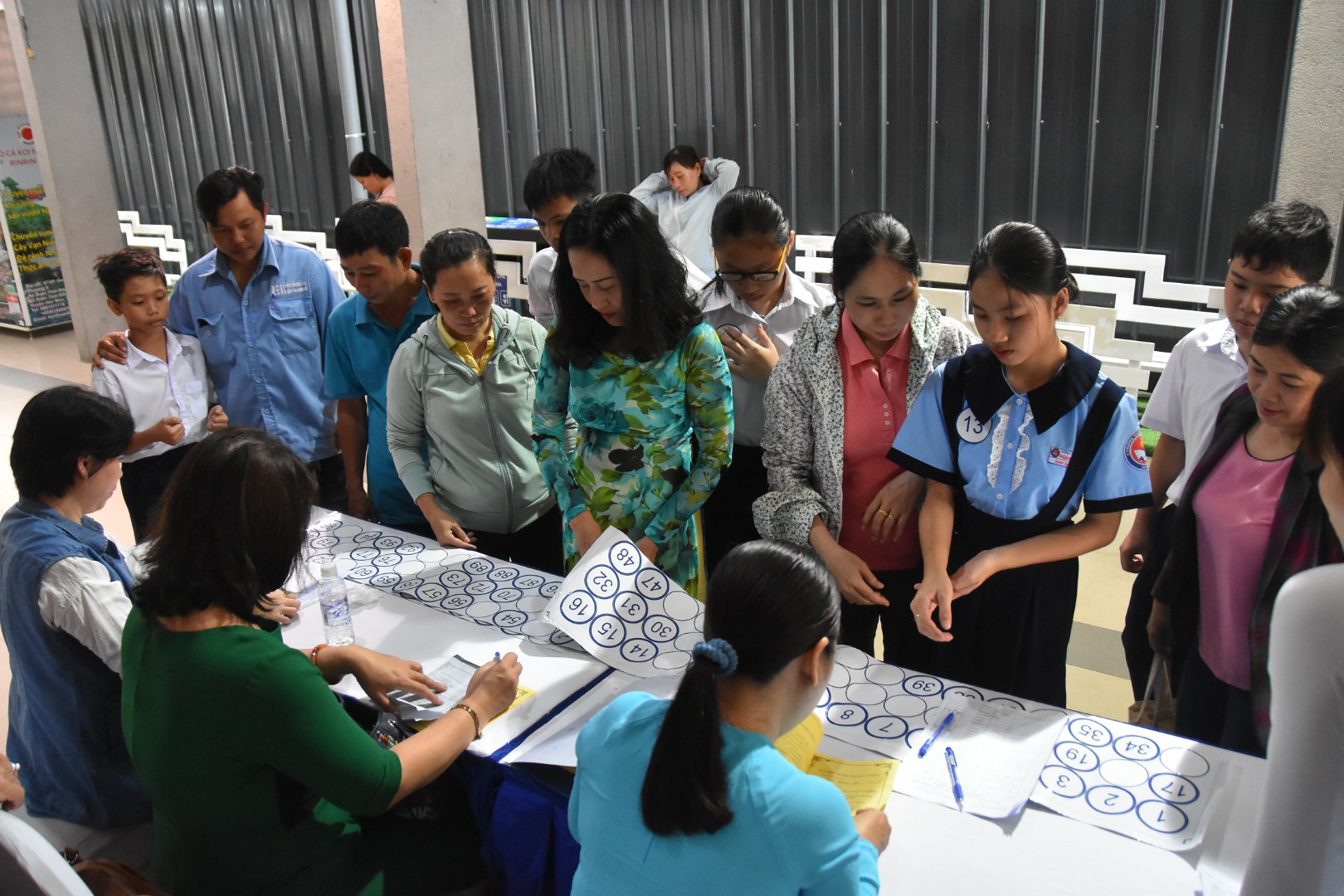 Chương trình “Học bổng Báo Người Lao Động”: Sẻ chia ấm áp - Ảnh 13.
