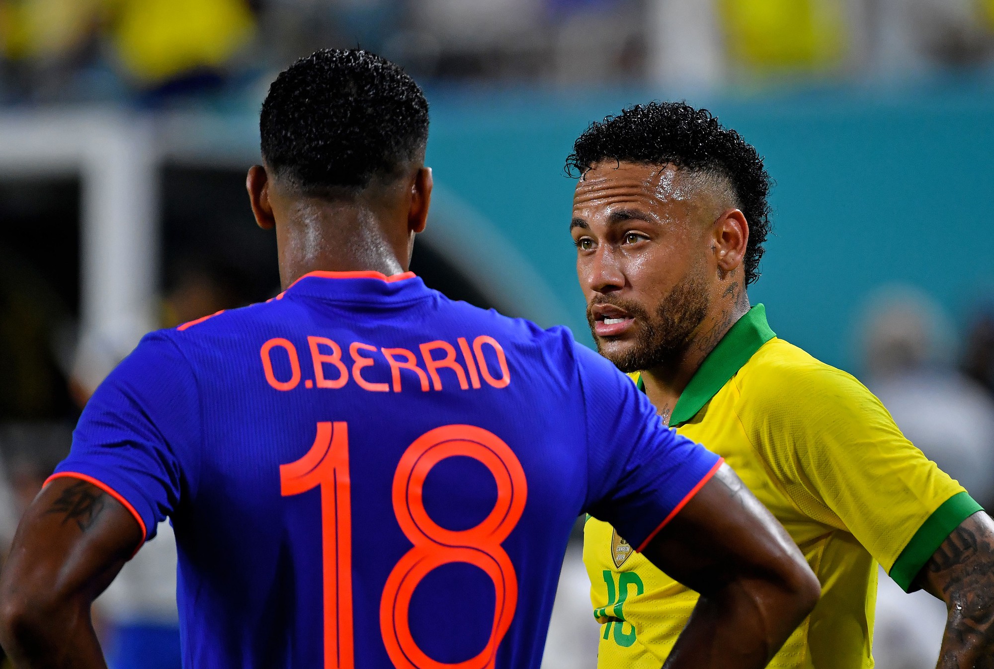 Neymar t&aacute;i xuất v&agrave; ghi b&agrave;n, Brazil h&ograve;a th&oacute;t tim Colombia - Ảnh 3.