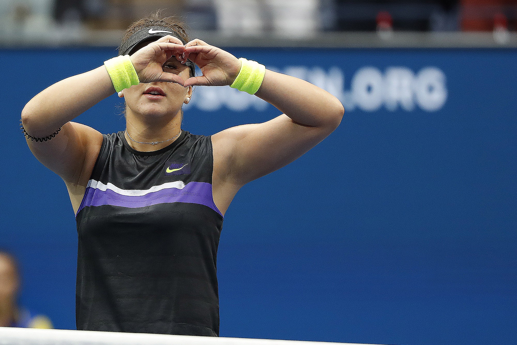 Clip: Serena Williams thua sốc tay vợt 19 tuổi ở chung kết US Open - Ảnh 3.