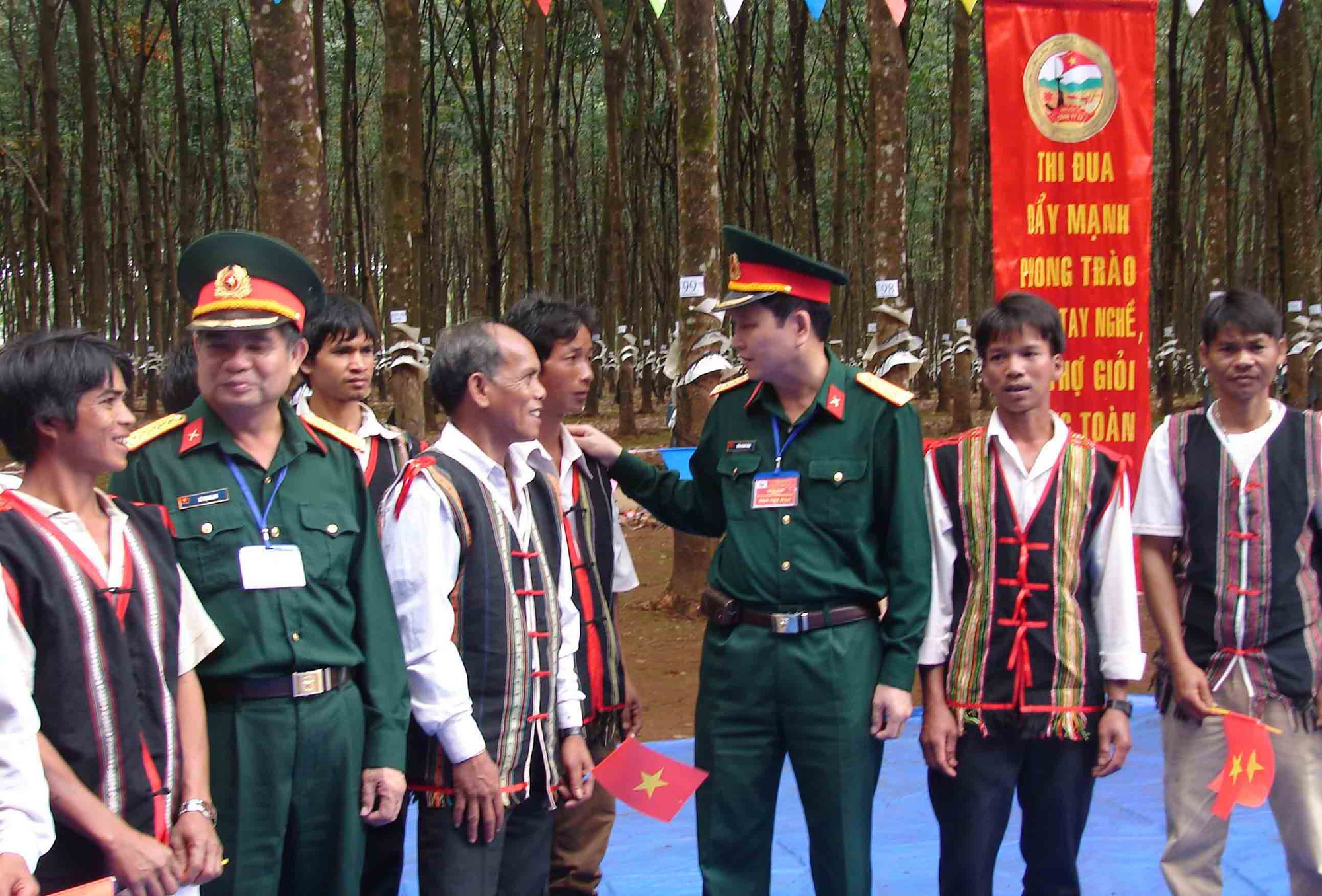Ông sáng kiến ở vùng biên - Ảnh 2.