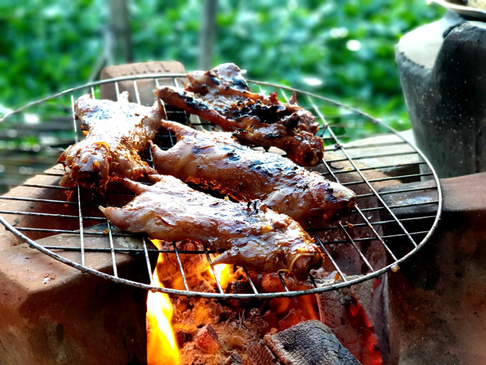 Về miền Tây ăn chuột đồng nướng, sợ mà ngon!