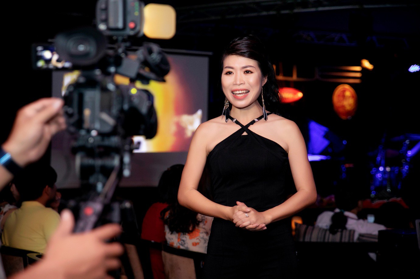 MC Thi Thảo: Trong c&ocirc;ng việc t&ocirc;i lu&ocirc;n &ldquo;diễn thật&rdquo; v&agrave; chia sẻ những g&igrave; m&igrave;nh trải nghiệm - Ảnh 1.