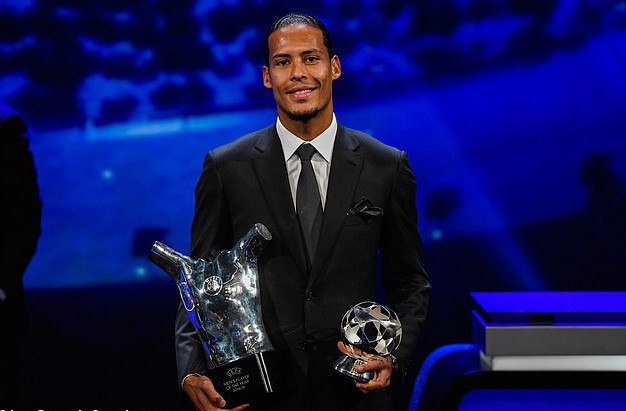 Van Dijk được Liverpool tăng lương kịch trần, mơ Quả bóng vàng - Ảnh 4.
