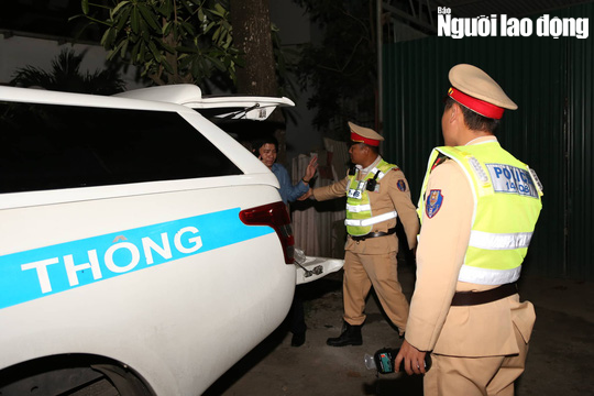 Xem x&eacute;t kỷ luật ph&oacute; trưởng ph&ograve;ng gi&aacute;o dục sử dụng bia rượu l&aacute;i xe, bị phạt 35 triệu - Ảnh 1.